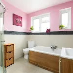 בית נופש Spacious & Bright 3bedroom Home-sleeps7-parking