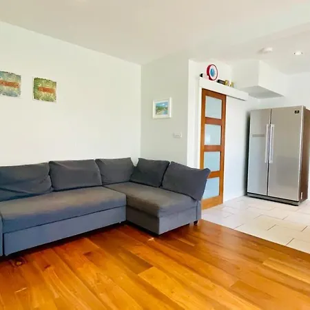 Spacious & Bright 3bedroom Home-sleeps7-parking * Bristol