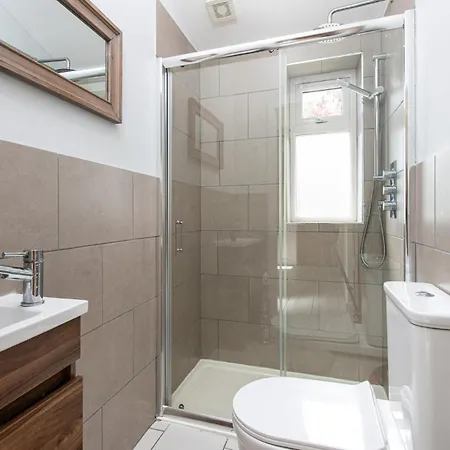 Σπίτι διακοπών Spacious & Bright 3bedroom Home-sleeps7-parking
