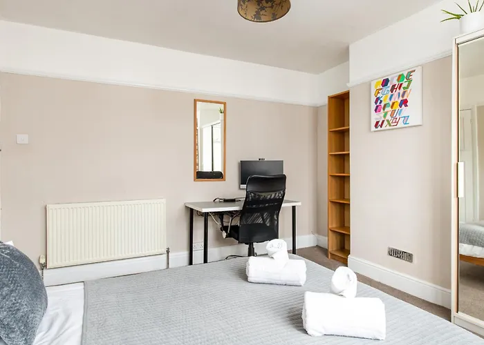 Spacious & Bright 3bedroom Home-sleeps7-parking Prázdninový dům *